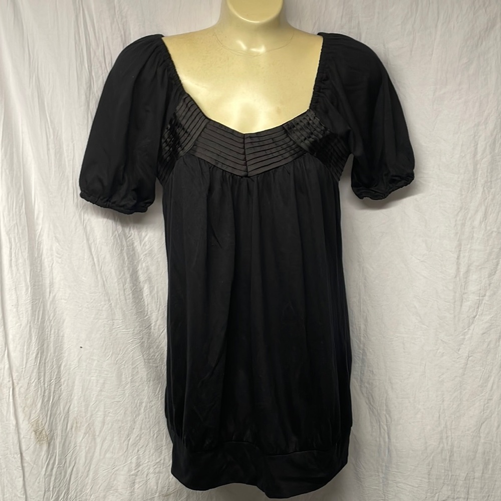 Women’s casual black blouse. Longer length, silk and cotton blend.